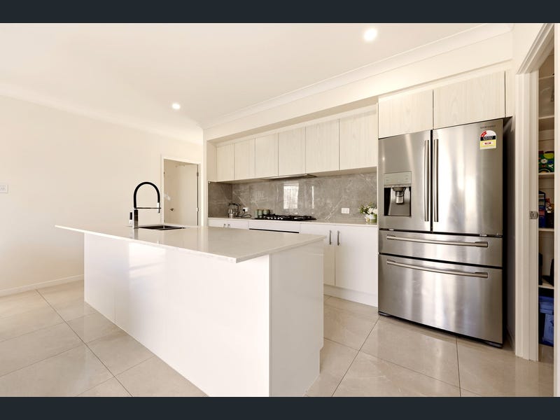 10 Emerald Place, Kallangur
