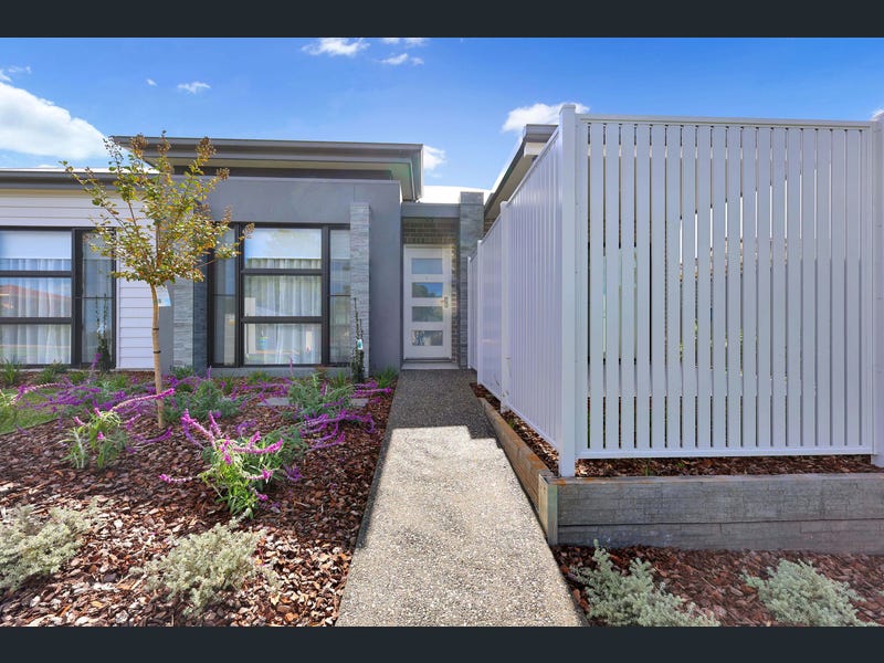 1, 2 or 3/61 Sardon Street, Centenary Heights