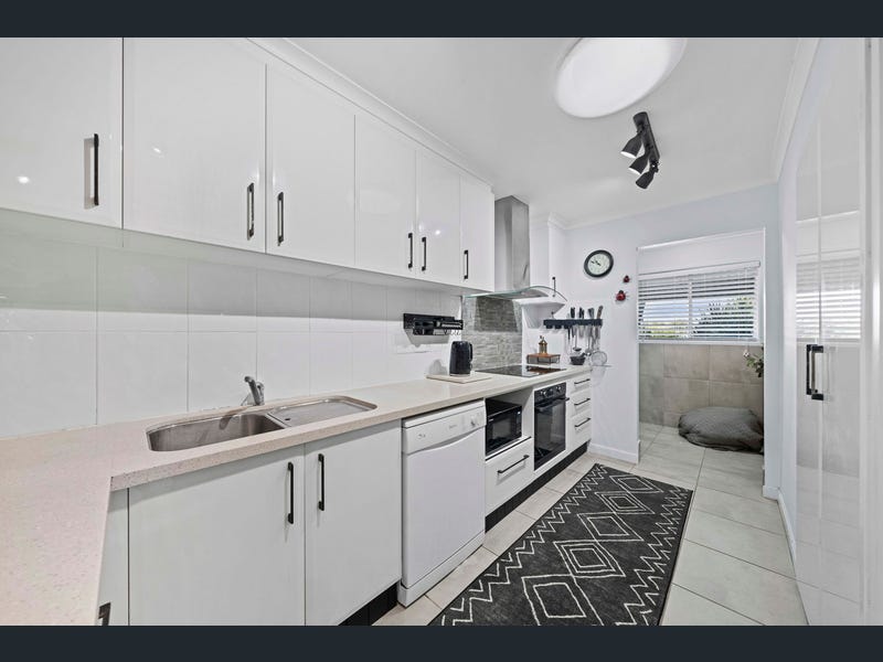 1 Carol Street, Redland Bay
