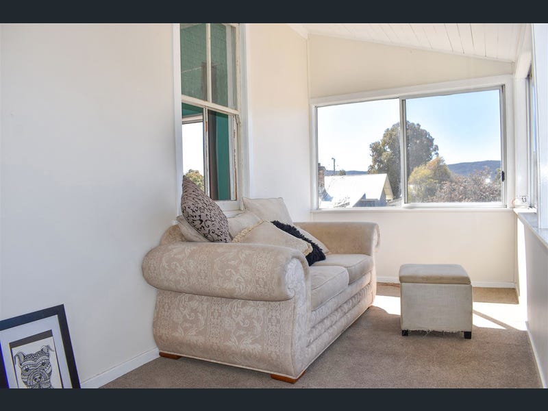 64 Border Street, Wallangarra