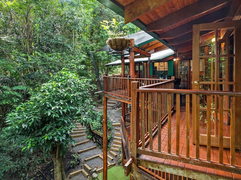 19 Cananga Close, Kamerunga