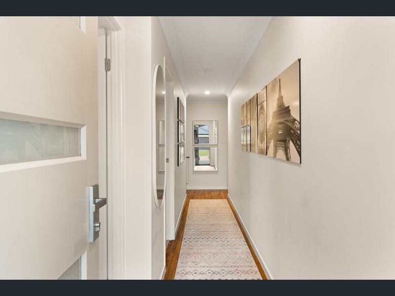 8 Wood Drive, Redbank Plains