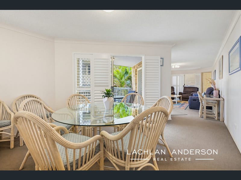 2/64 Lower Gay Terrace, Caloundra