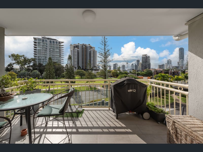 11/74-78 Thomas Drive, Chevron Island