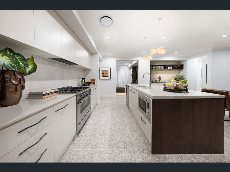58  Solstice Way, White Rock