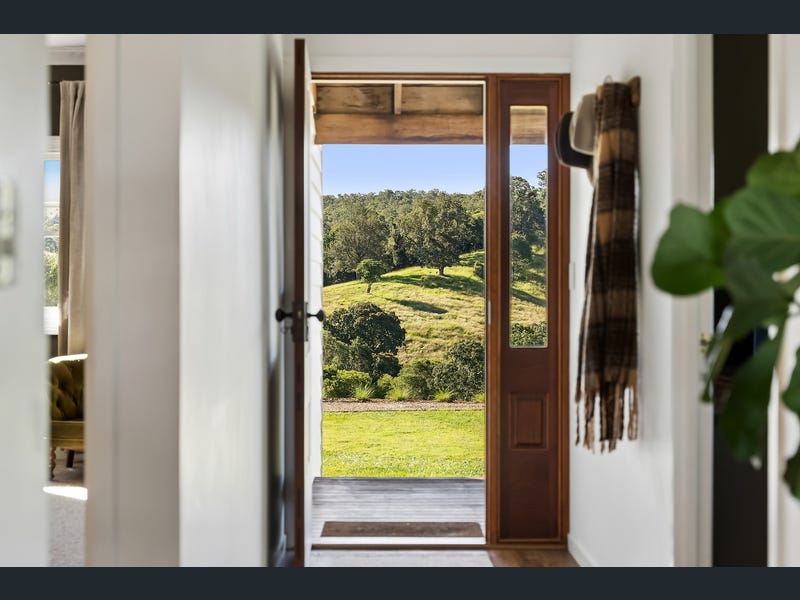 83 Dobson Road, Clear Mountain
