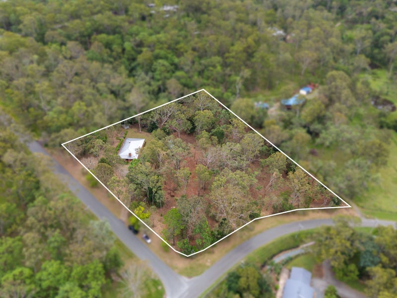 2 Hyde Road, Whiteside