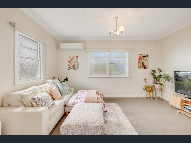 4 Duncraggon Street, South Toowoomba