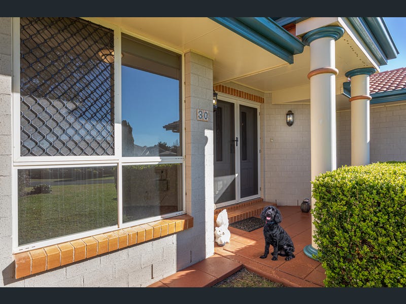 30 Paulene Crescent, Kearneys Spring