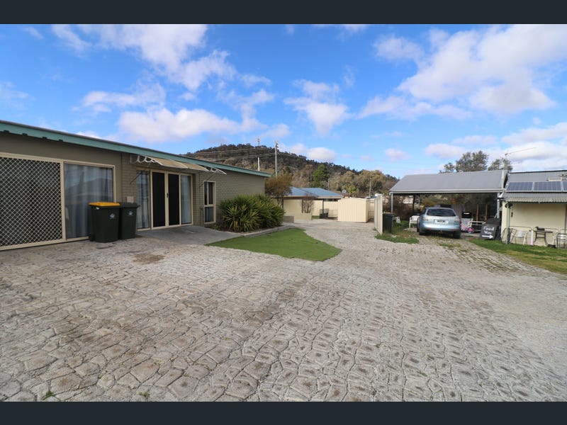 35 Pike Street, Stanthorpe