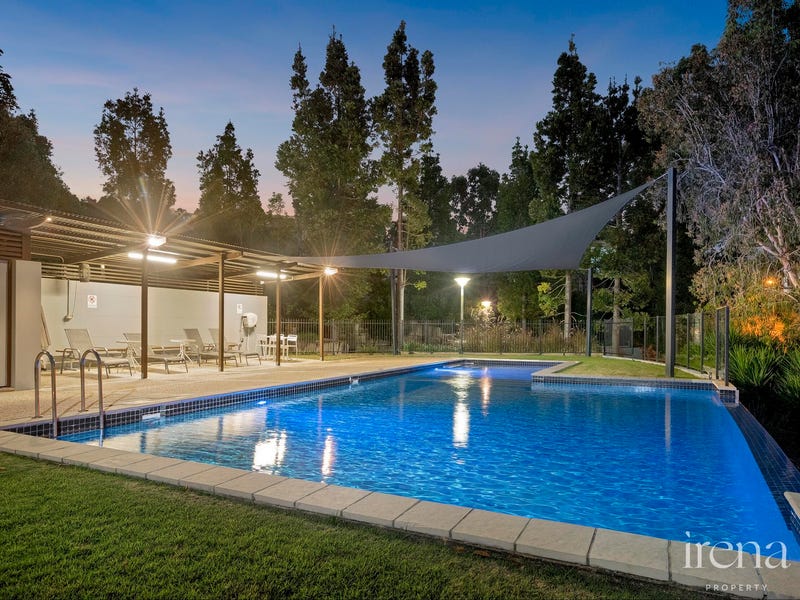 House 34/99 Brookwater Drive