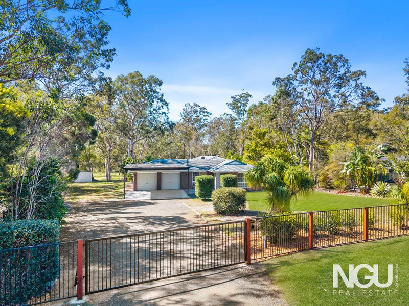 118-120 EILDON Close, Munruben