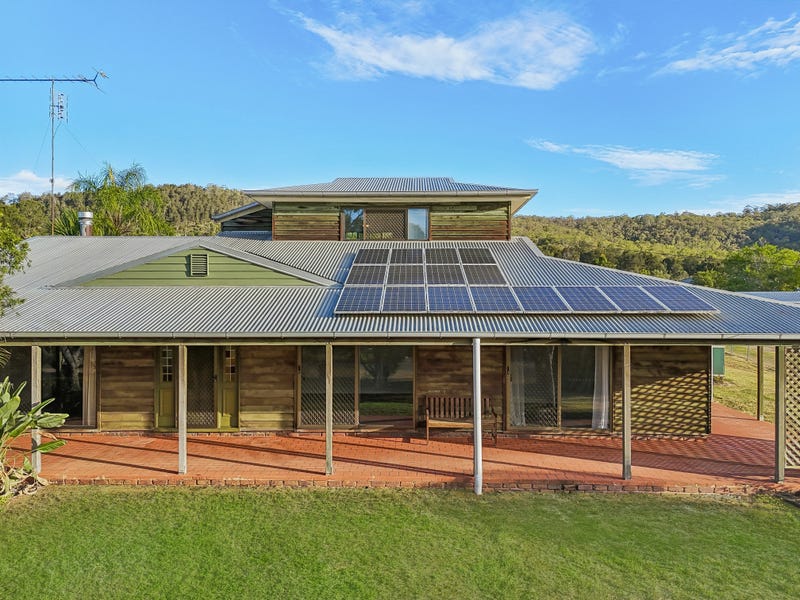 8 Vista Court, Withcott