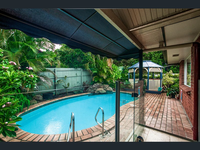 12 Drysdale Crescent, Brookfield