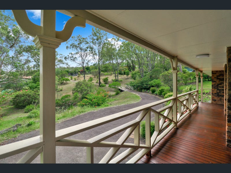 60-62 White Place, Kooralbyn
