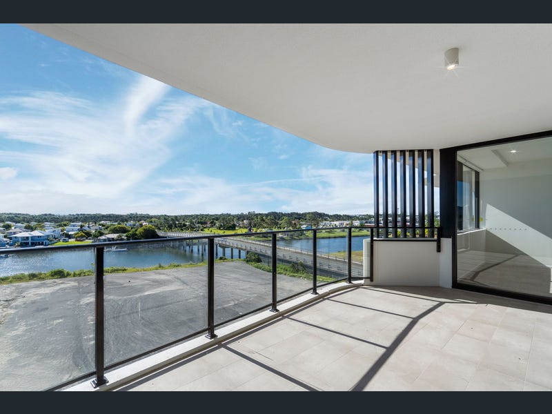 2603/10 Sickle Avenue, Hope Island