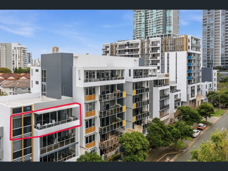 624/6 Aqua Street, Southport
