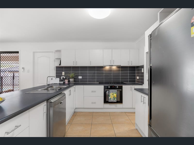 3 Tutt Court, Landsborough