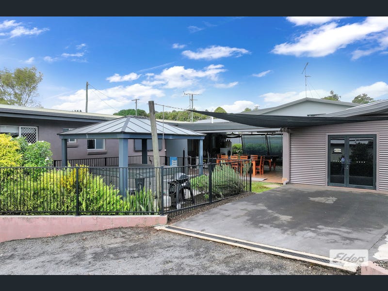 5 Third Avenue, Atherton