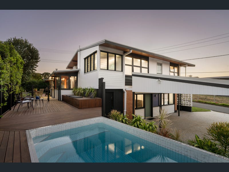 82 Hawken Drive, St Lucia