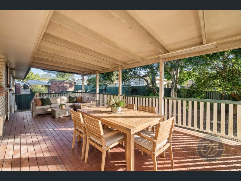 12 Fairway Outlook, Arana Hills