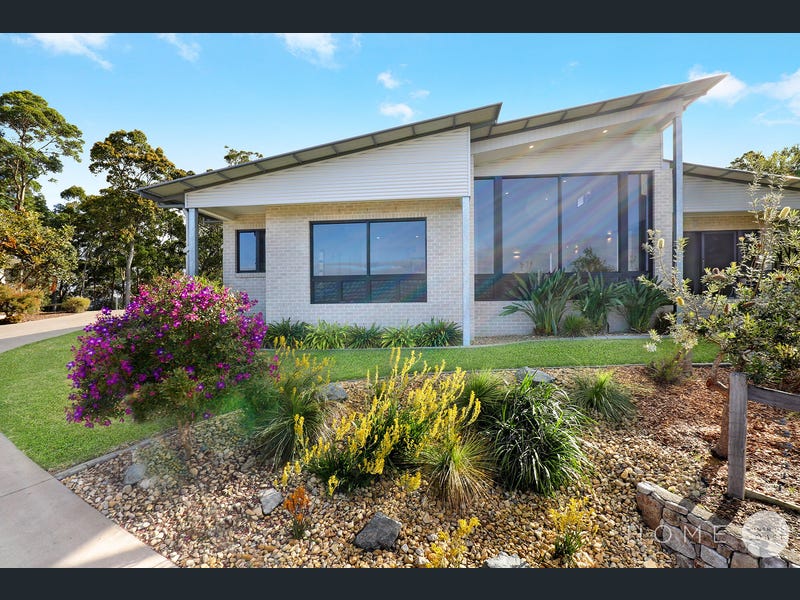 18 Wedgetail Court, Valdora