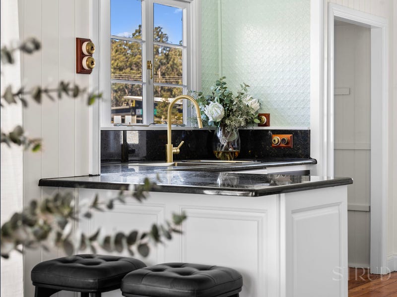 33A Queen Street, Blackstone