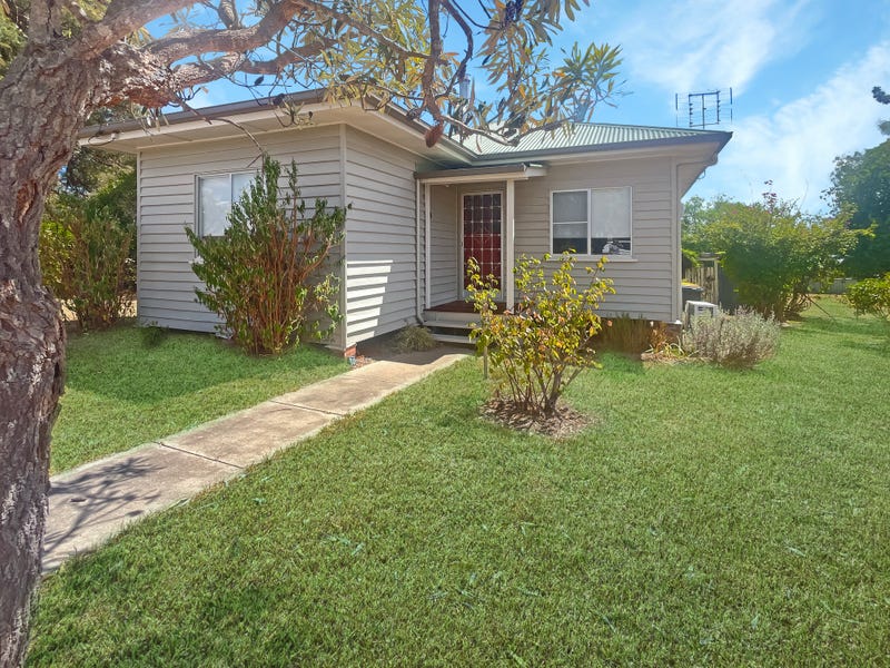 74 Rayleigh Street, Wallangarra