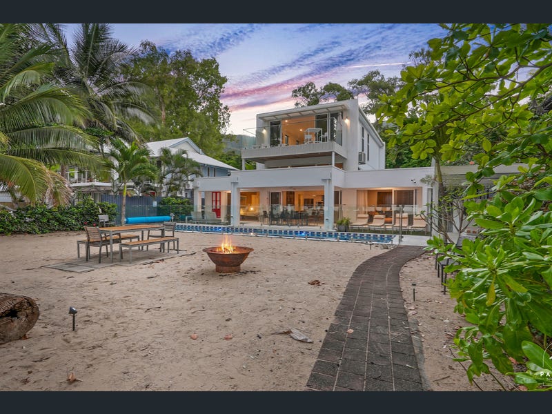 27 Oak Street, Oak Beach