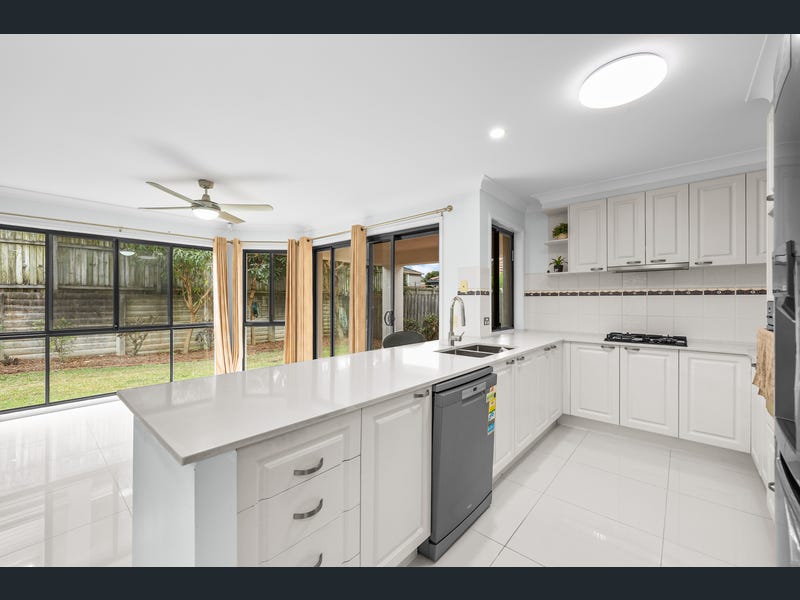 8 Alberton Court, Eight Mile Plains