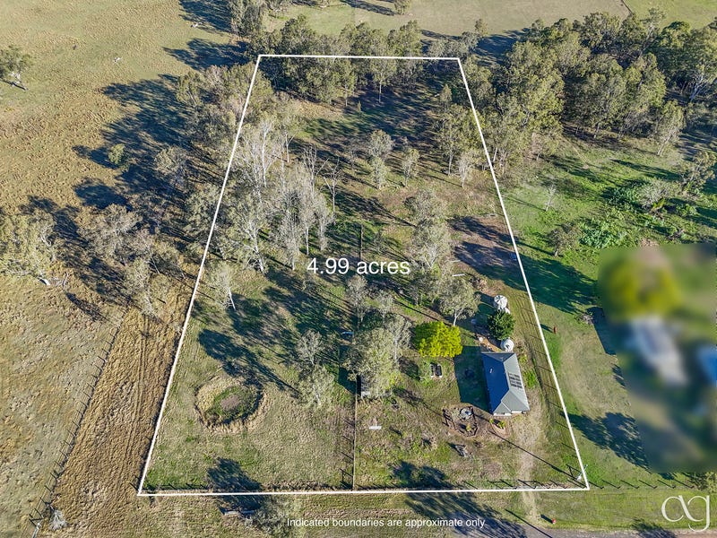99 School Road, Grandchester