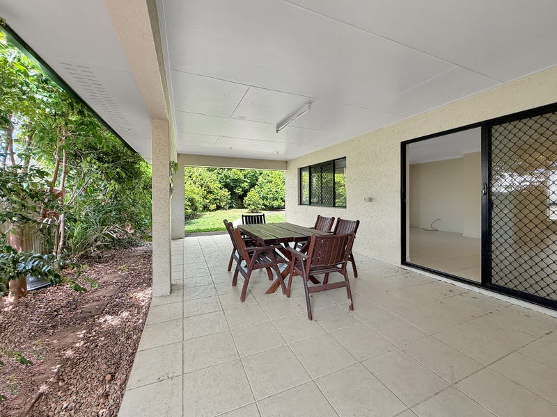4 Palomar Court, Mount Louisa