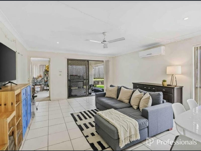 6 Honeygem Place, Flagstone