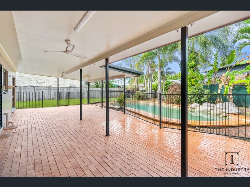 4 Eagle Close, Yorkeys Knob