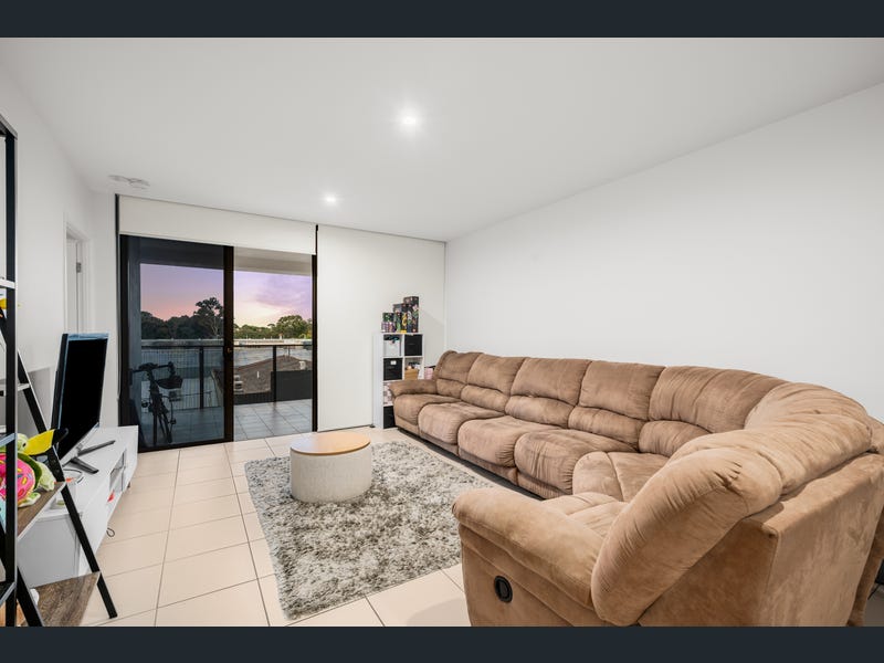 211/8 Holden Street, Woolloongabba