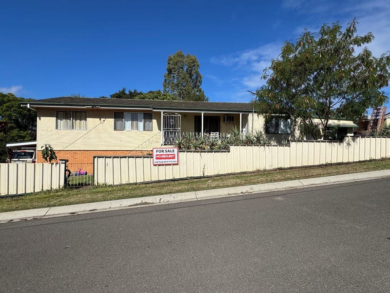 1b Rowena Street, Churchill