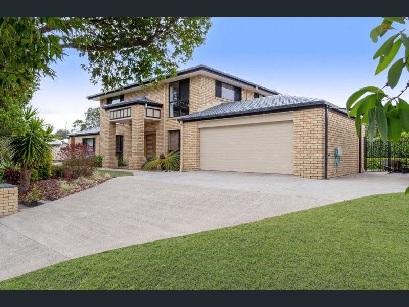 8 Parsons Close, Pelican Waters