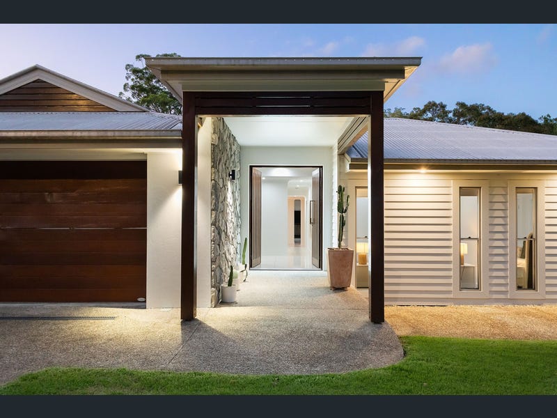 4 Parkes Court, Reedy Creek