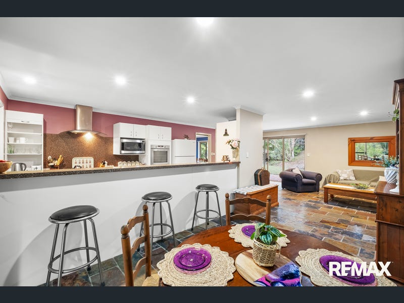 158 Thrushs Road, Dulong
