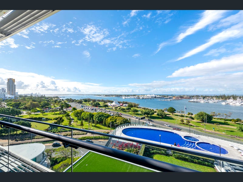 904/2 Como Crescent, Southport