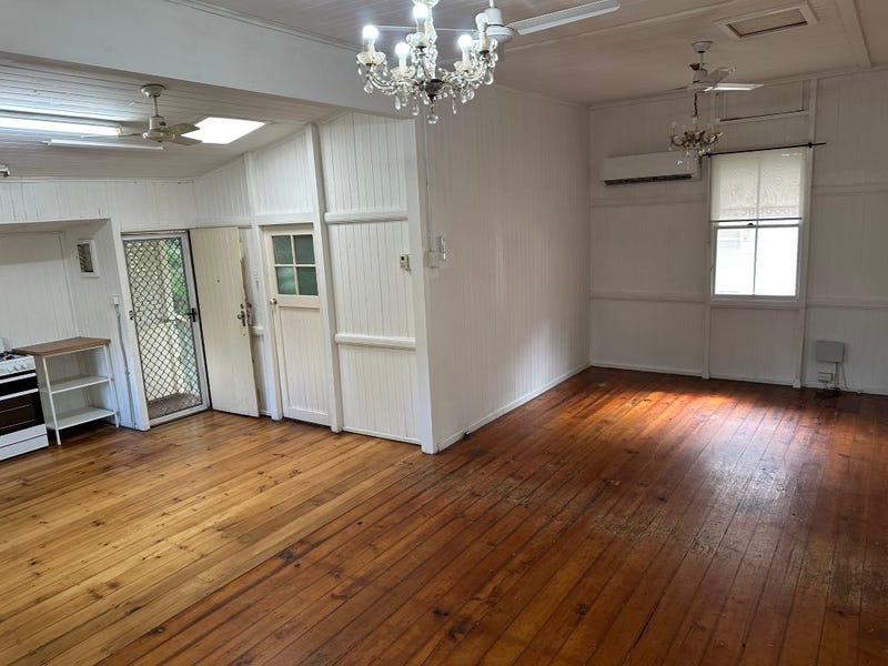45 Omar St, West Ipswich