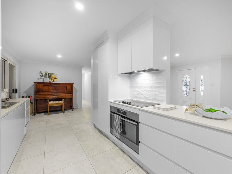 27 Cotter Crescent, Riverhills