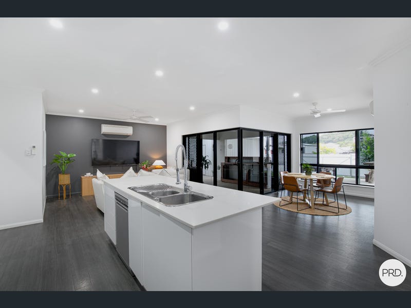 12 Eleanor Drive, Beaconsfield