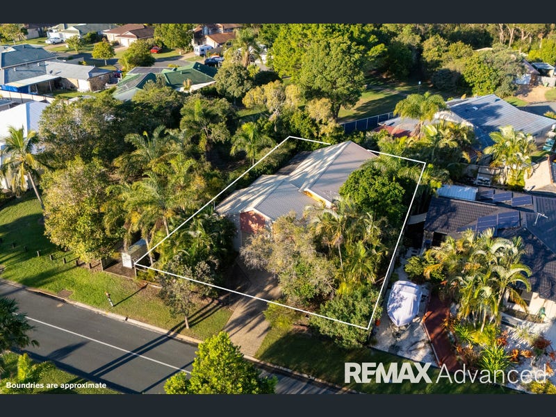 62 Avon Avenue, Banksia Beach