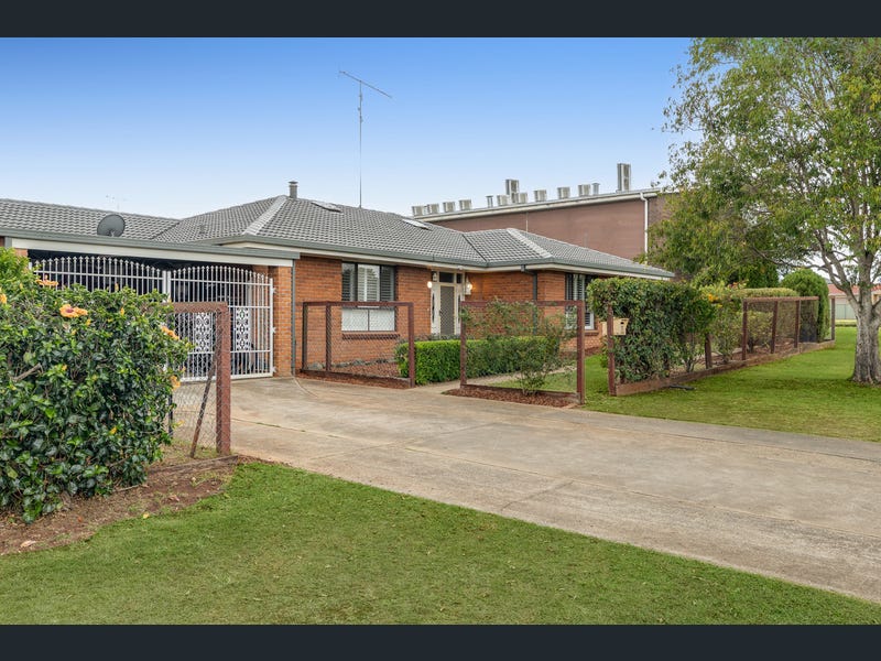 17 Blake Street, Wilsonton