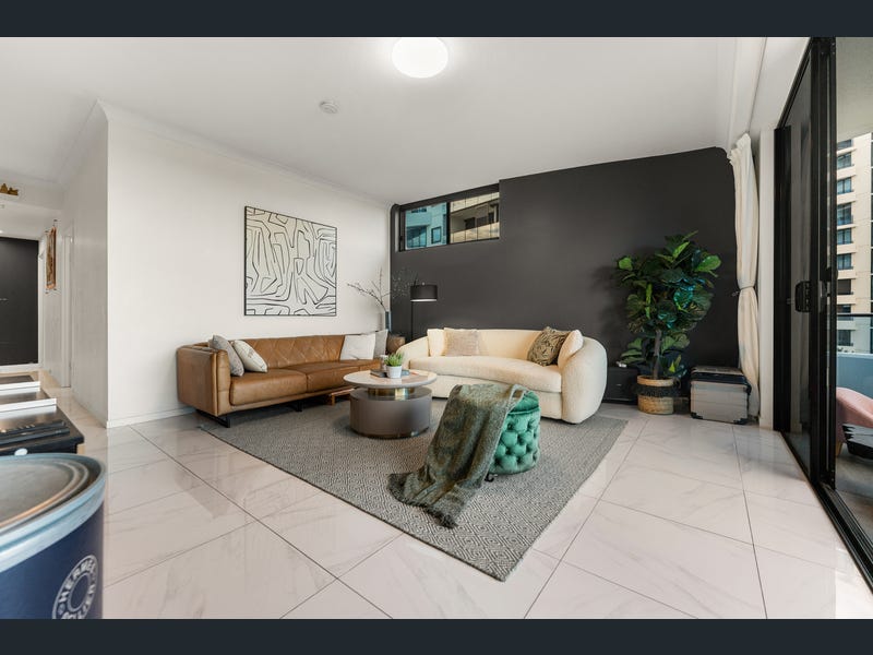3306/5 Harbour Side Court, Biggera Waters