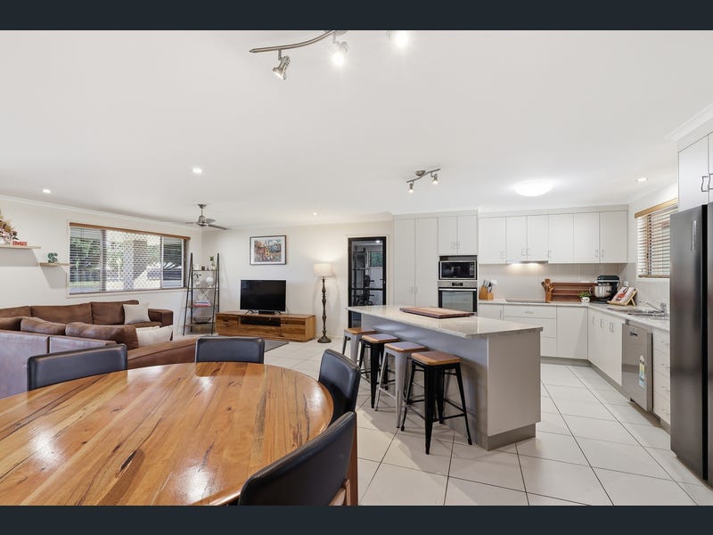 20 Bernborough Avenue, Ooralea