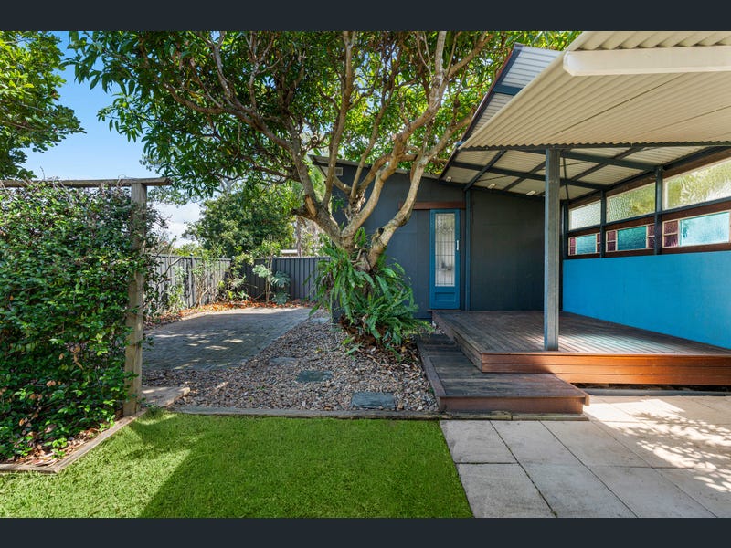 41A Bellevue Parade, Lota