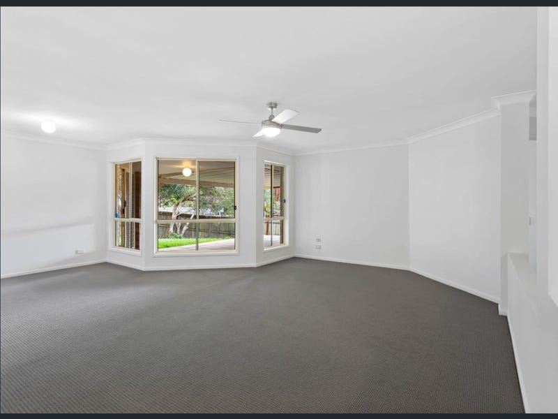 27 Hatia Grove, Ferny Grove