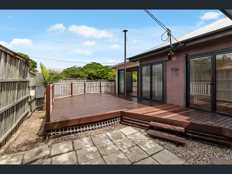 2 Thirteenth Avenue, Kedron